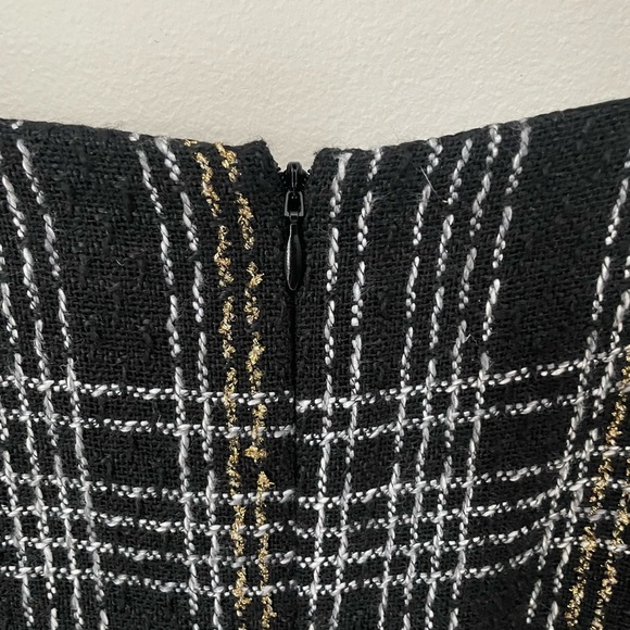 Slate & Willow Black and Metallic Romper Size Medium - Picture 8 of 11